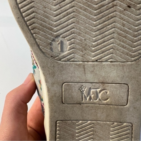 Matilda Jane floral patch sneakers - Picture 4 of 11